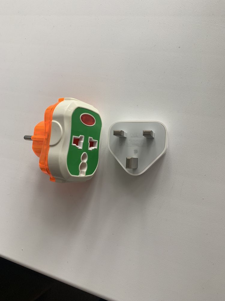 Продам оригинальный блок зарядки Apple