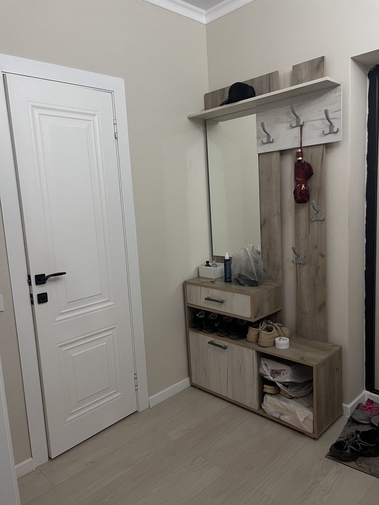 Ищу 1 девушку на подселение, 1 комн, кв, сейчас живут 2 девушек
