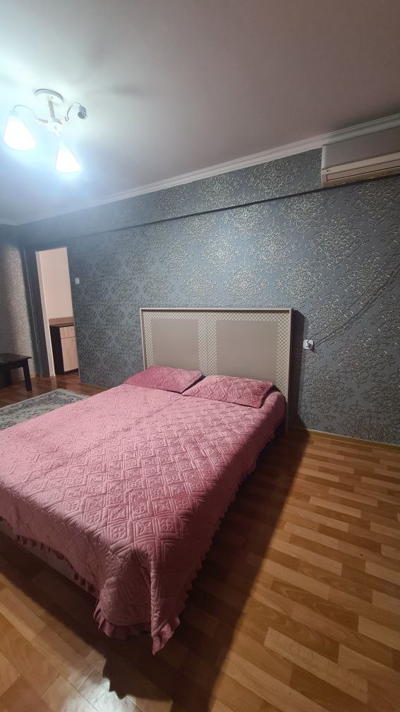 Квартира час 2000, ночь 8000, сутки 10000т