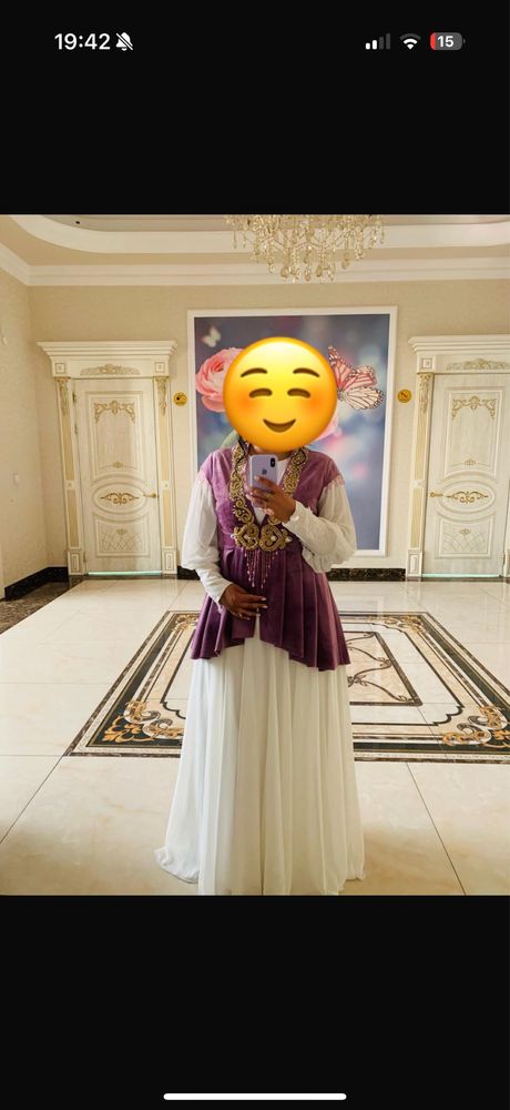 Ұлттық көйлек ұзату, сырға салу