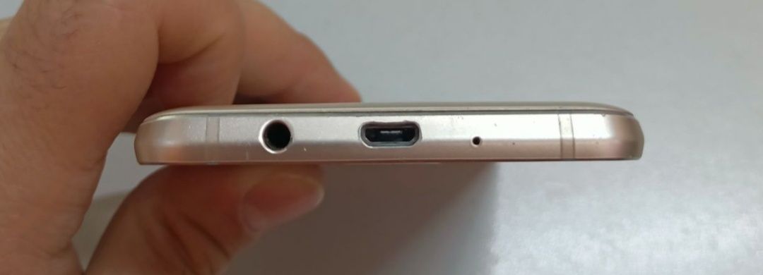 Продам смартфон Samsung Galaxy J5 2016 SM-J510FN/DS