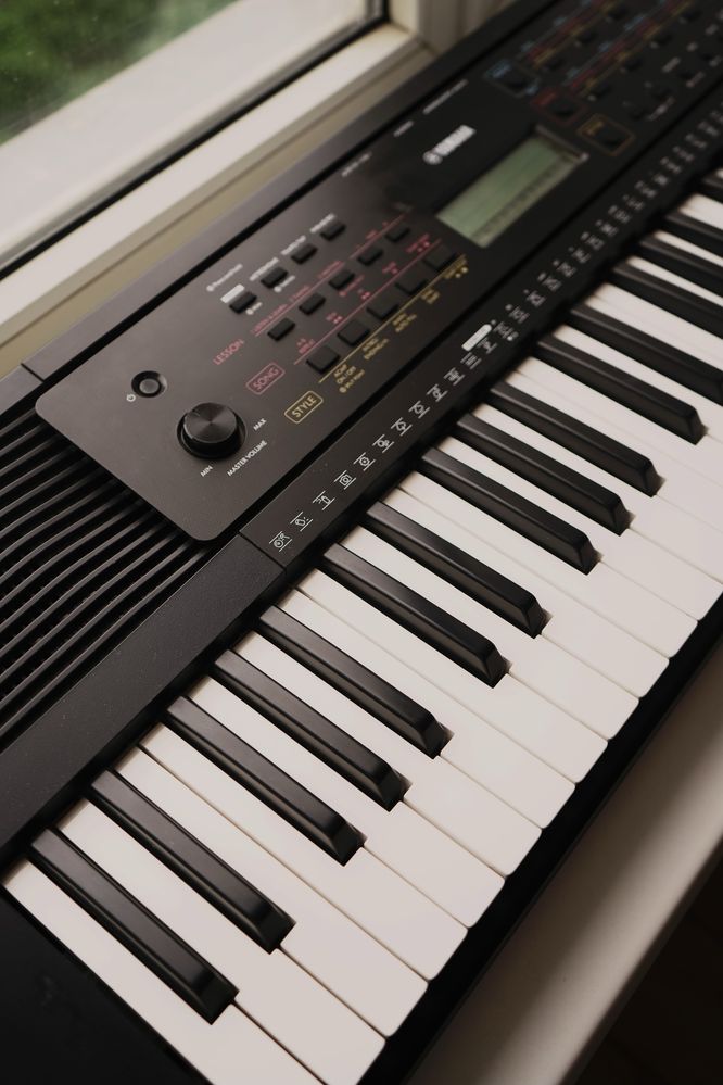 Синтезатор клавиши Yamaha E273