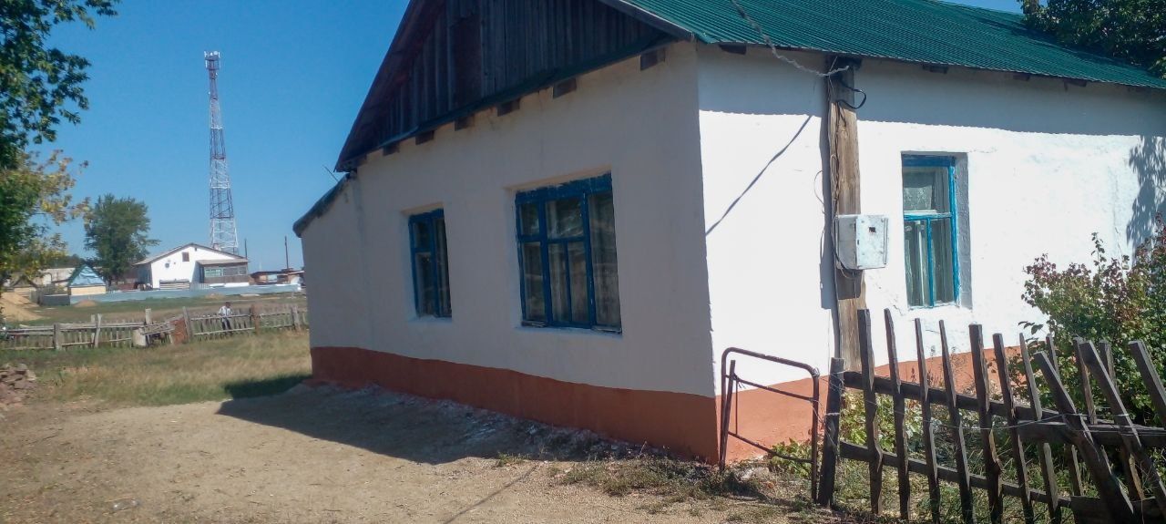 Дом прадаётса битонные