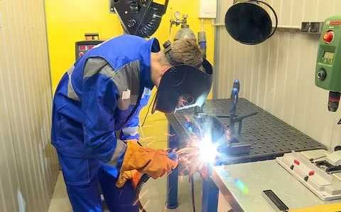 Сварка чистка труб,  сварщик выезд, услуга сварщика, сварочные работы,