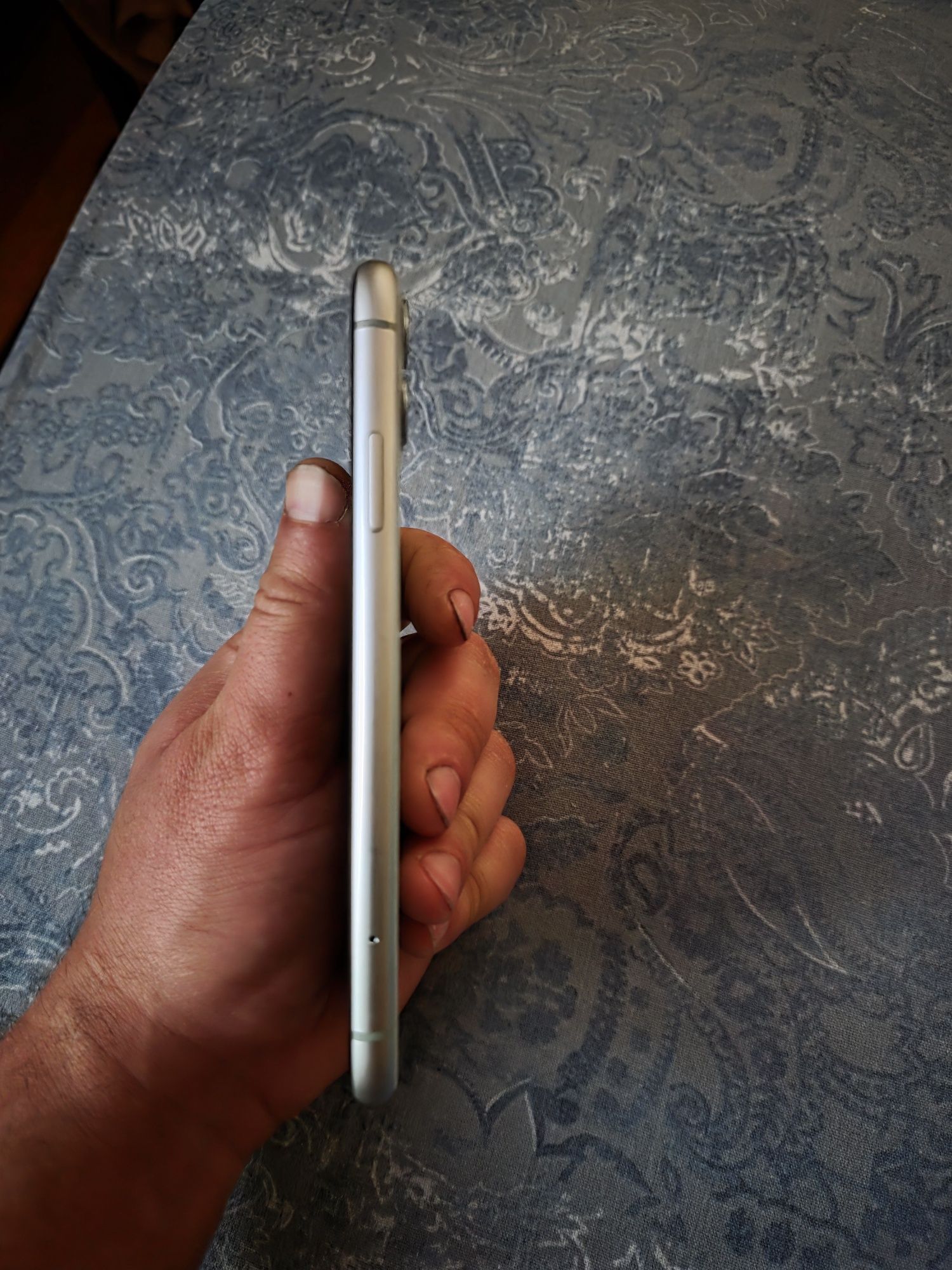 Продам iphone 11 128 gb