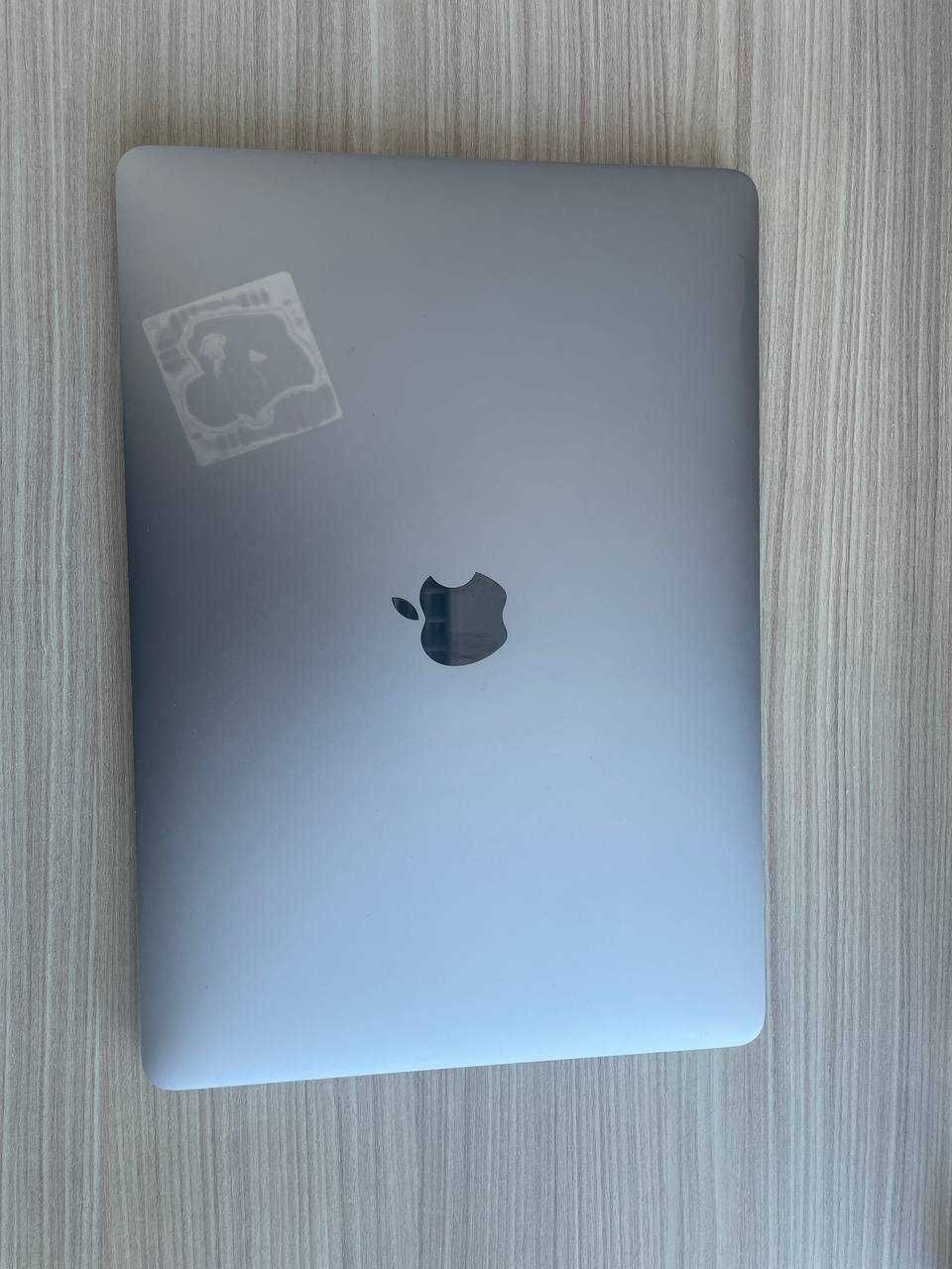 Продам Macbook Pro 13 2016 макбук про 256 Gb абсолютно новая батарея