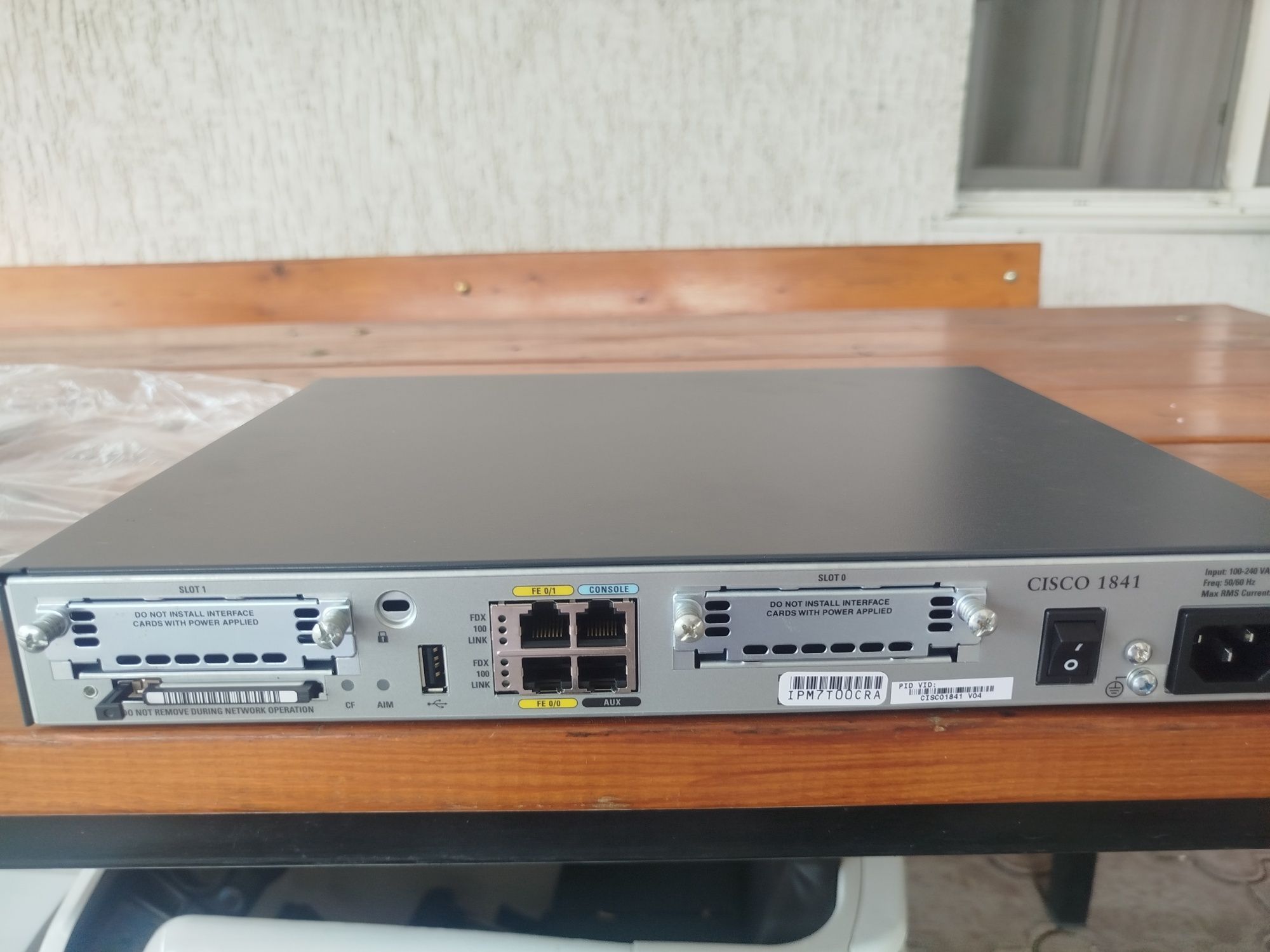 Маршрутизатор Cisco 1800