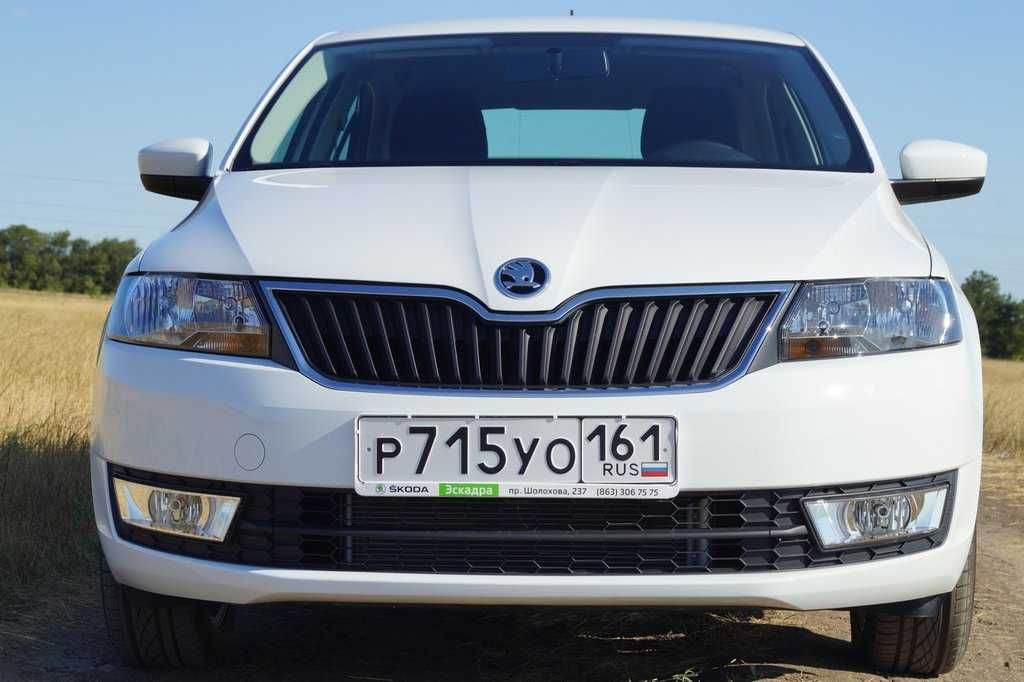 Решетка радиатора на SKODA RAPID 13-/Шкода Рапид 13-