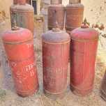 Продаются газовые баллоны. Большой 1 шт - 15000.  Маленький 1шт -5000