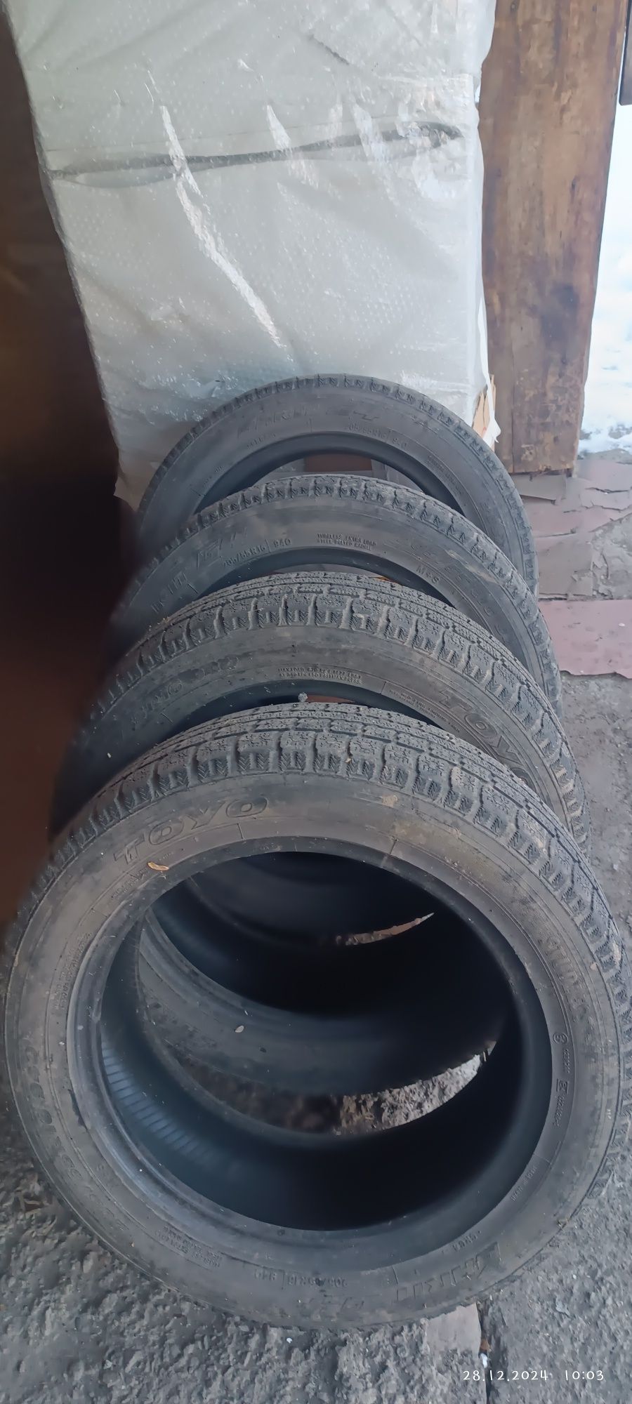 Продам шины бу TOYO