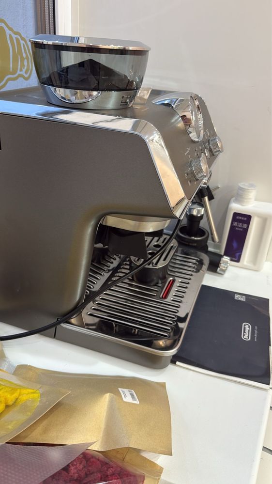 Кофемашина Delonghi