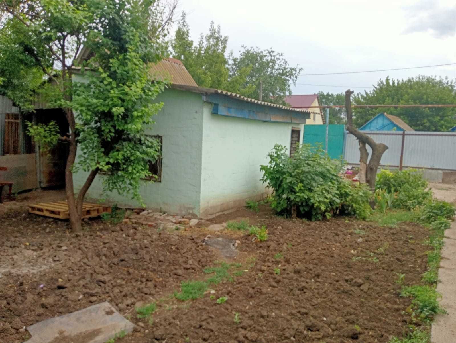 В р-не Омеги продается 2 дома на одном участке