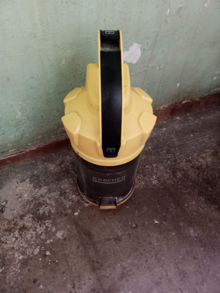 Продам пылесборник для пылесоса KARCHER