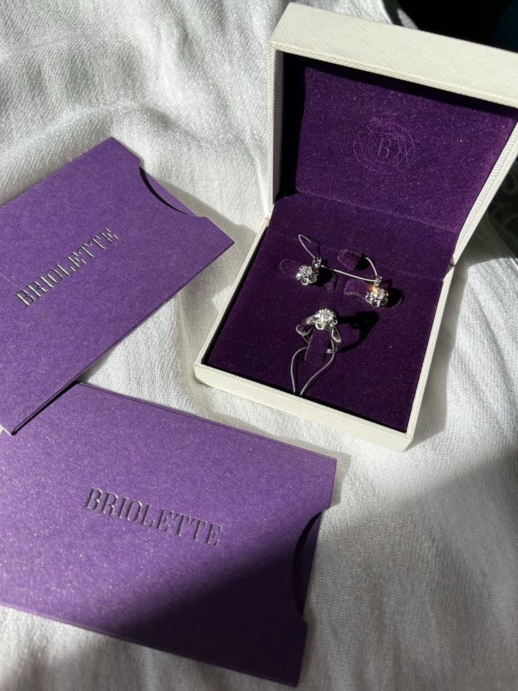 Комплект ювелирный, 585 проба 14к. Кольцо 0.51ct. Серьги 0.81ct.