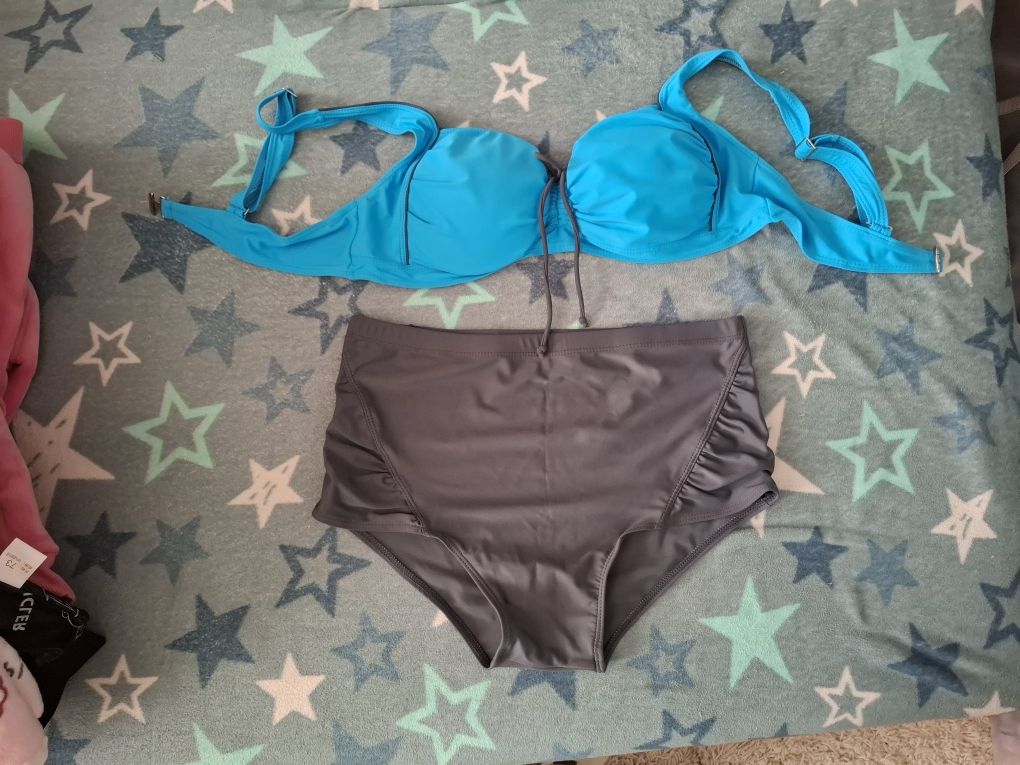 Продам купальники р. 50-52