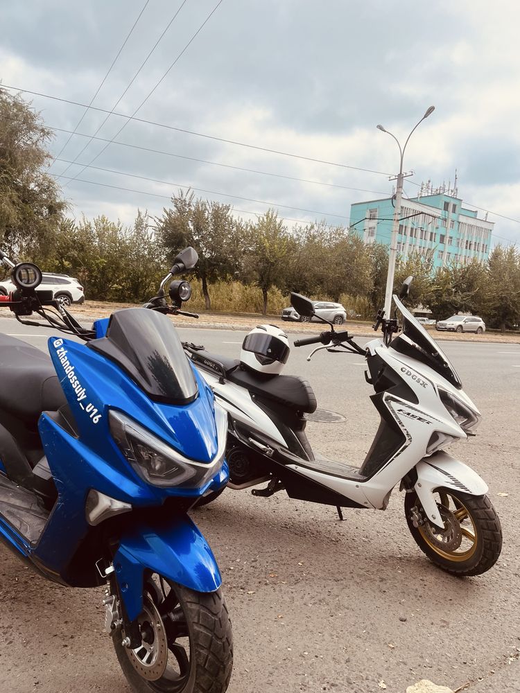 Скутер макси moped