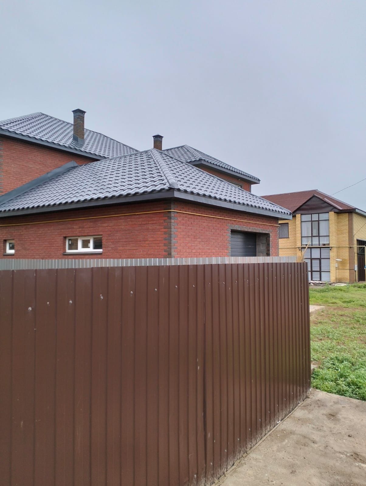 Срочно Продам или обменяю на 1 +доплата дом 5 ком площ 303.1.м 10 сот.