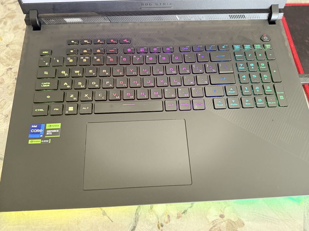 Продам один из самых мощных ноутбуков Asus Rog Strix Scar 18