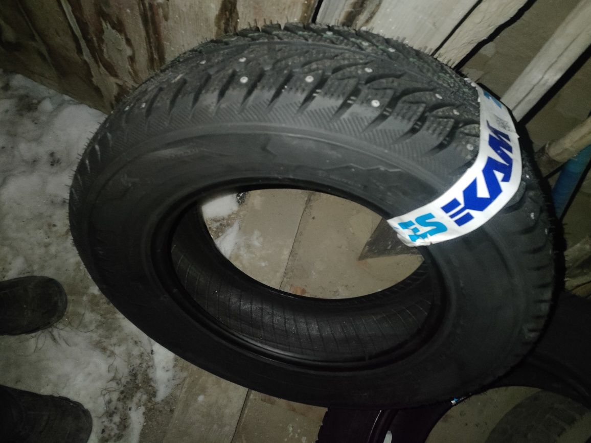 Продам зимние шины  4шт
