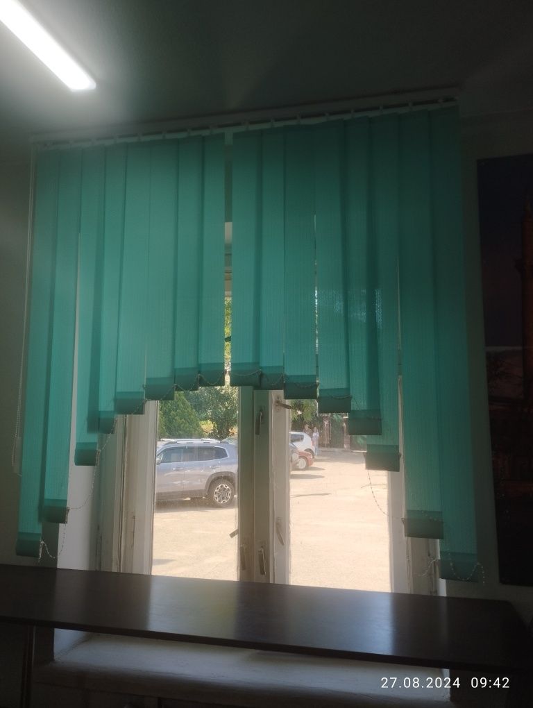 Жалюзи продаётся в хорошем состояние, очень качественный, красивый цве