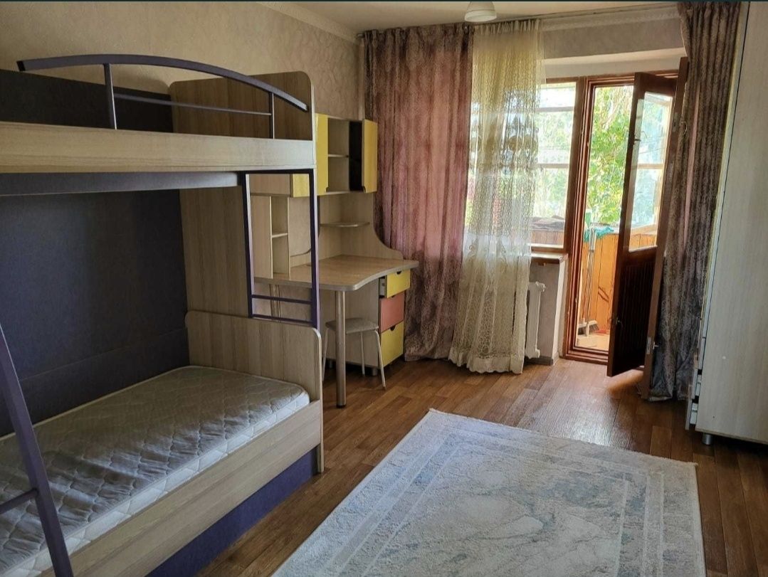 Продаётся  2 комнатная квартира