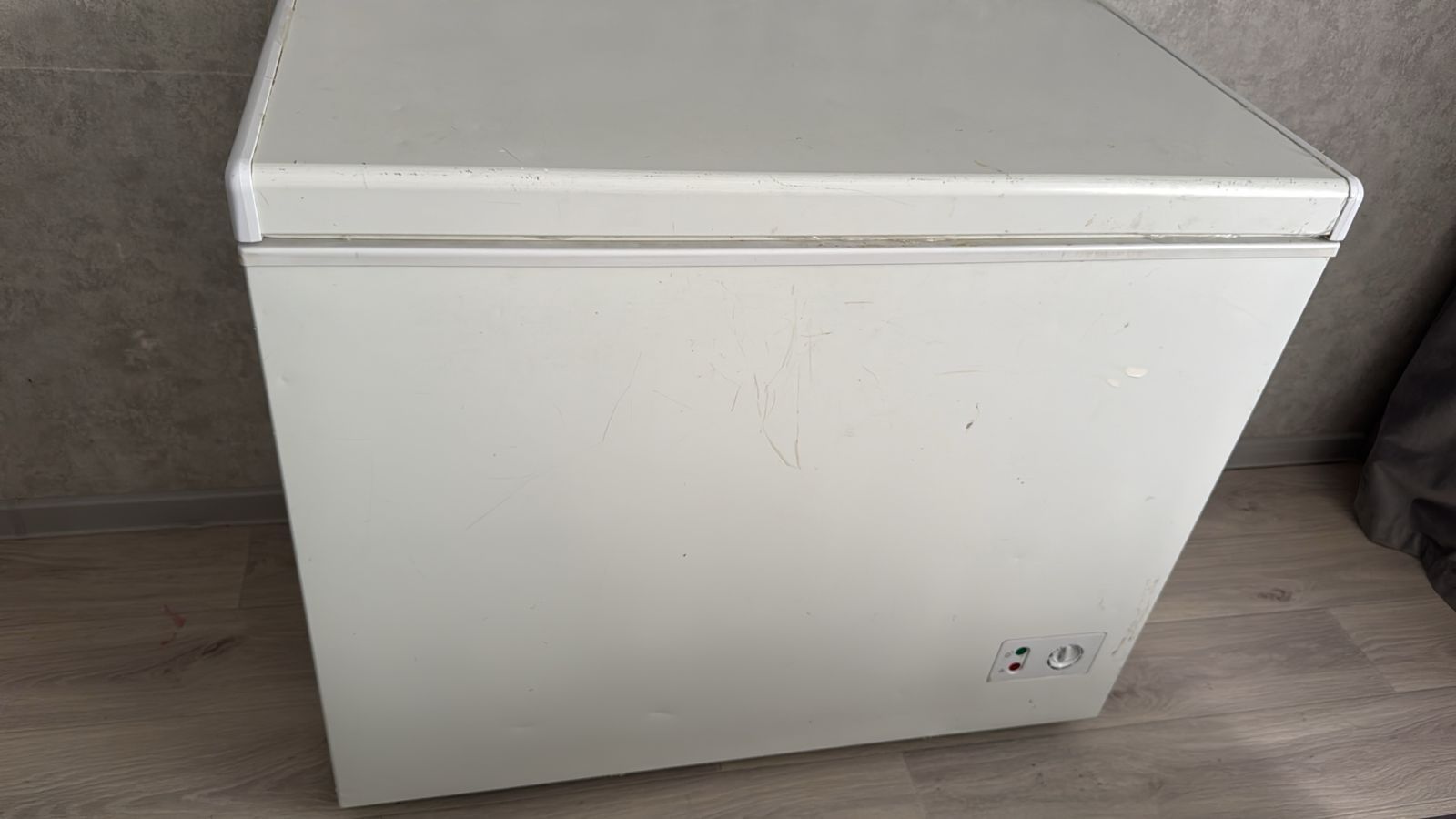 Продам морозильную камеру