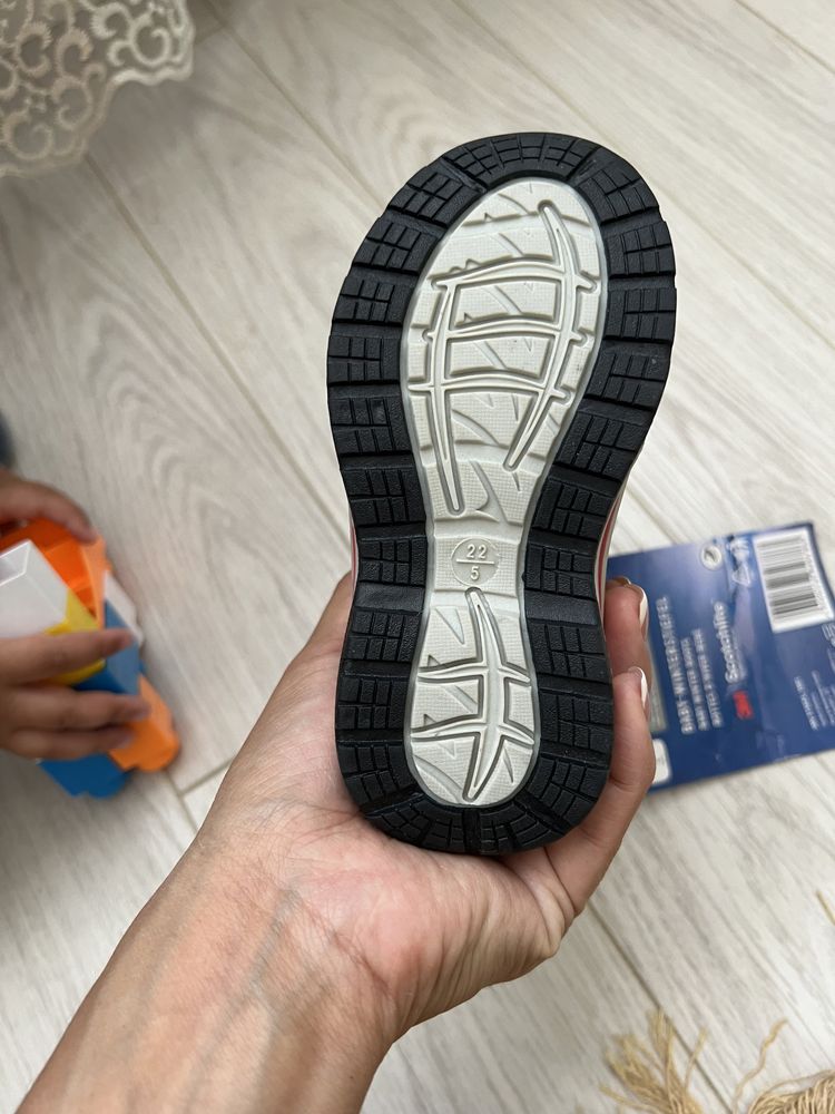 Продам детские дутыши