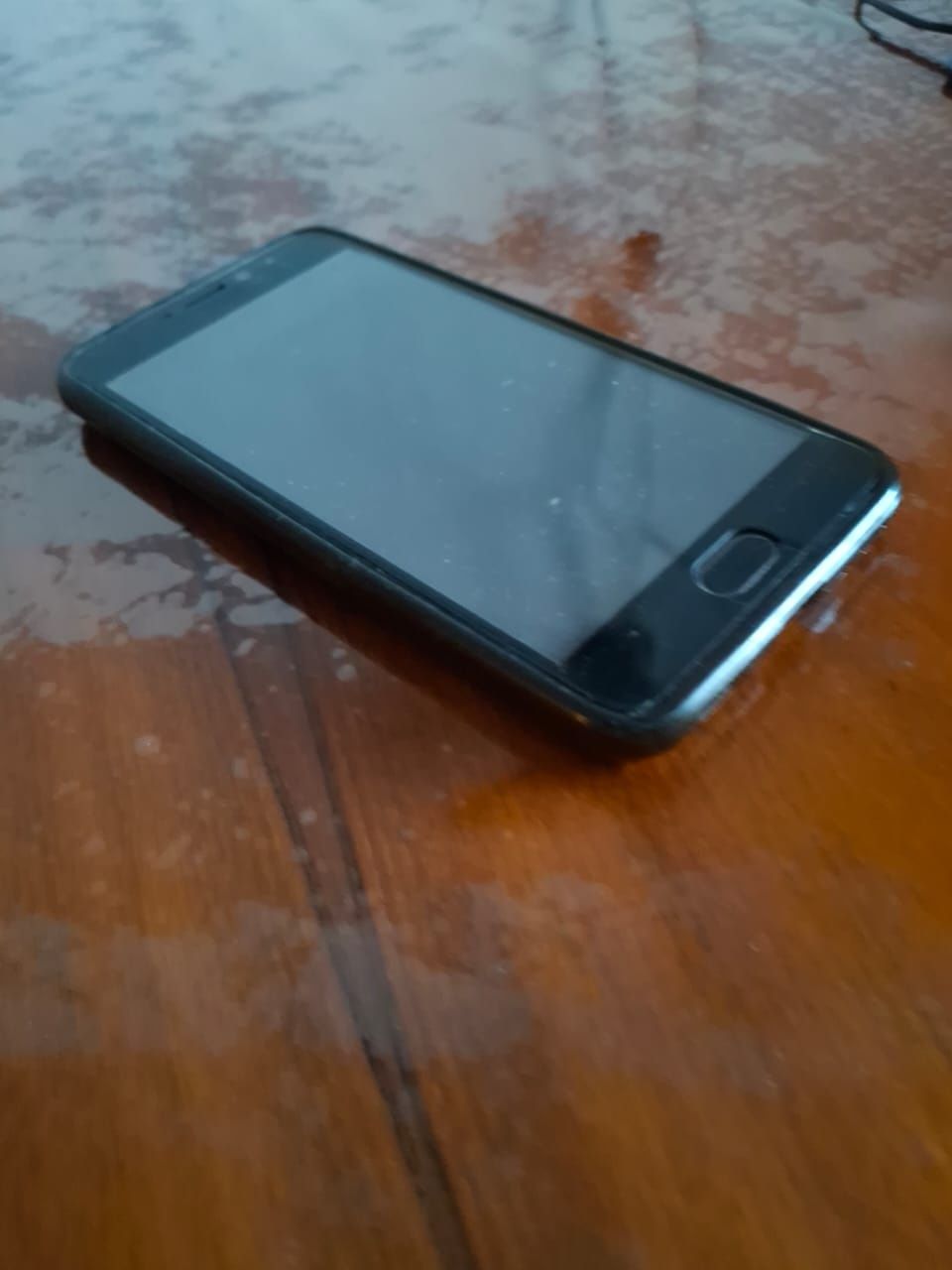 Продам смартфон Meizu m6