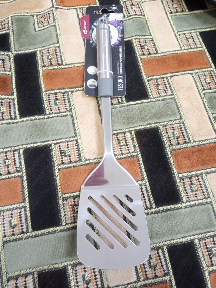 Продам кухонную утварь лопатка.Новая.