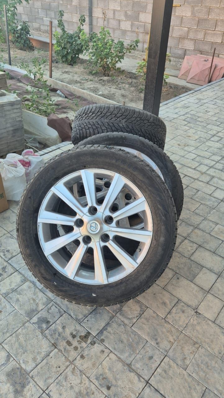 Комплект шины с диском - Nokian 285/50/R20,