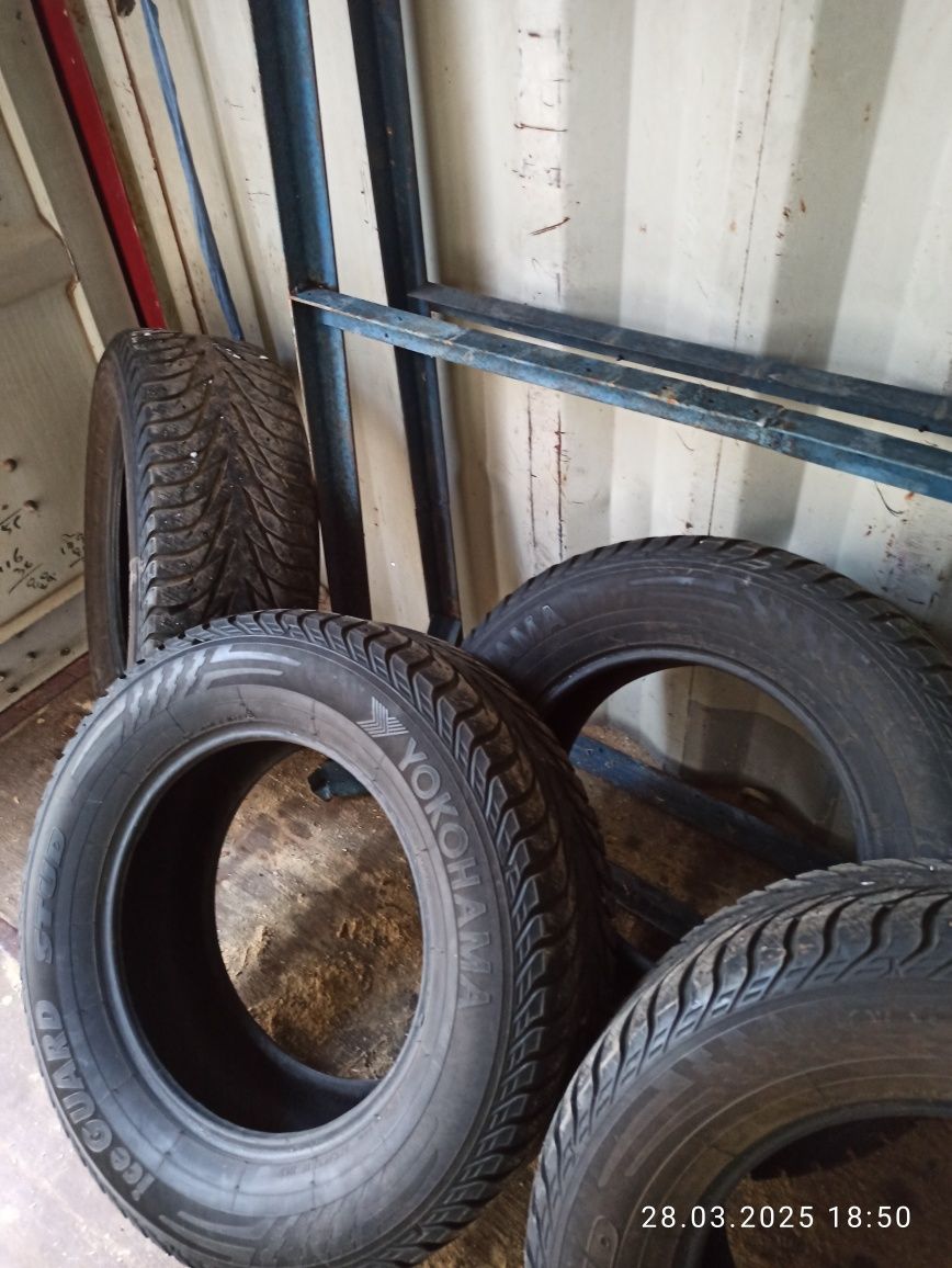 Продам баллоны зимние шиповоные 285/60R16