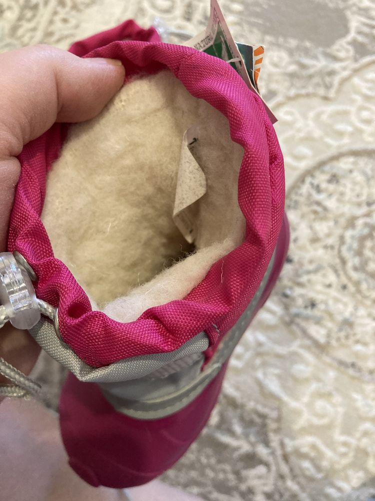 Продам новую детскую обувь на девочку