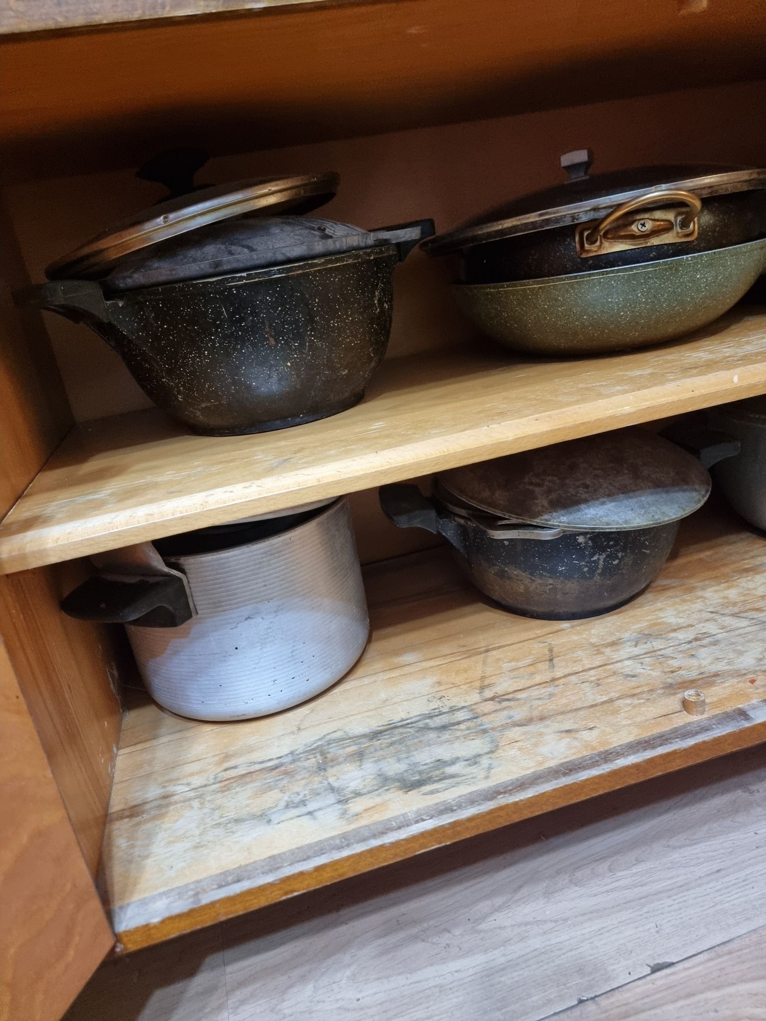 Продам казаны,сковорада разные