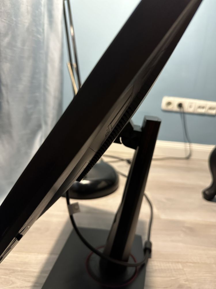 монитор ASUS 144hz