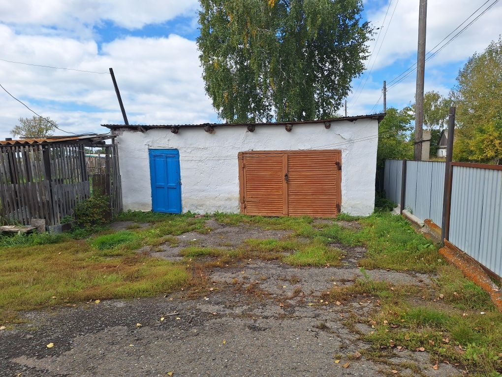Продам дом в  село Жасыл .Кирпичный дом  на 2 хозяина ,4 х комнатный .