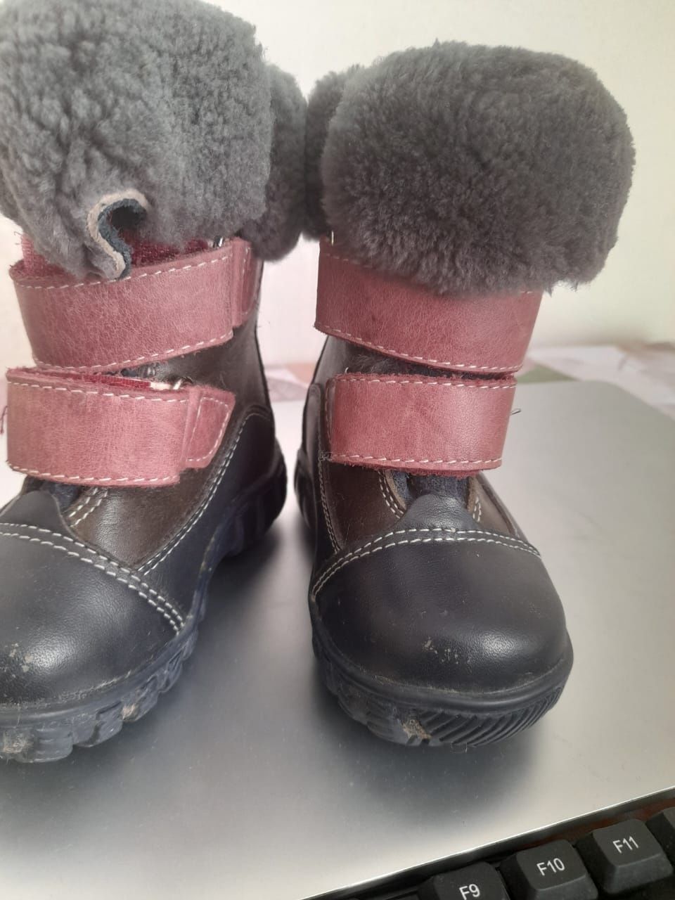 Продаю зимние детские сапожки