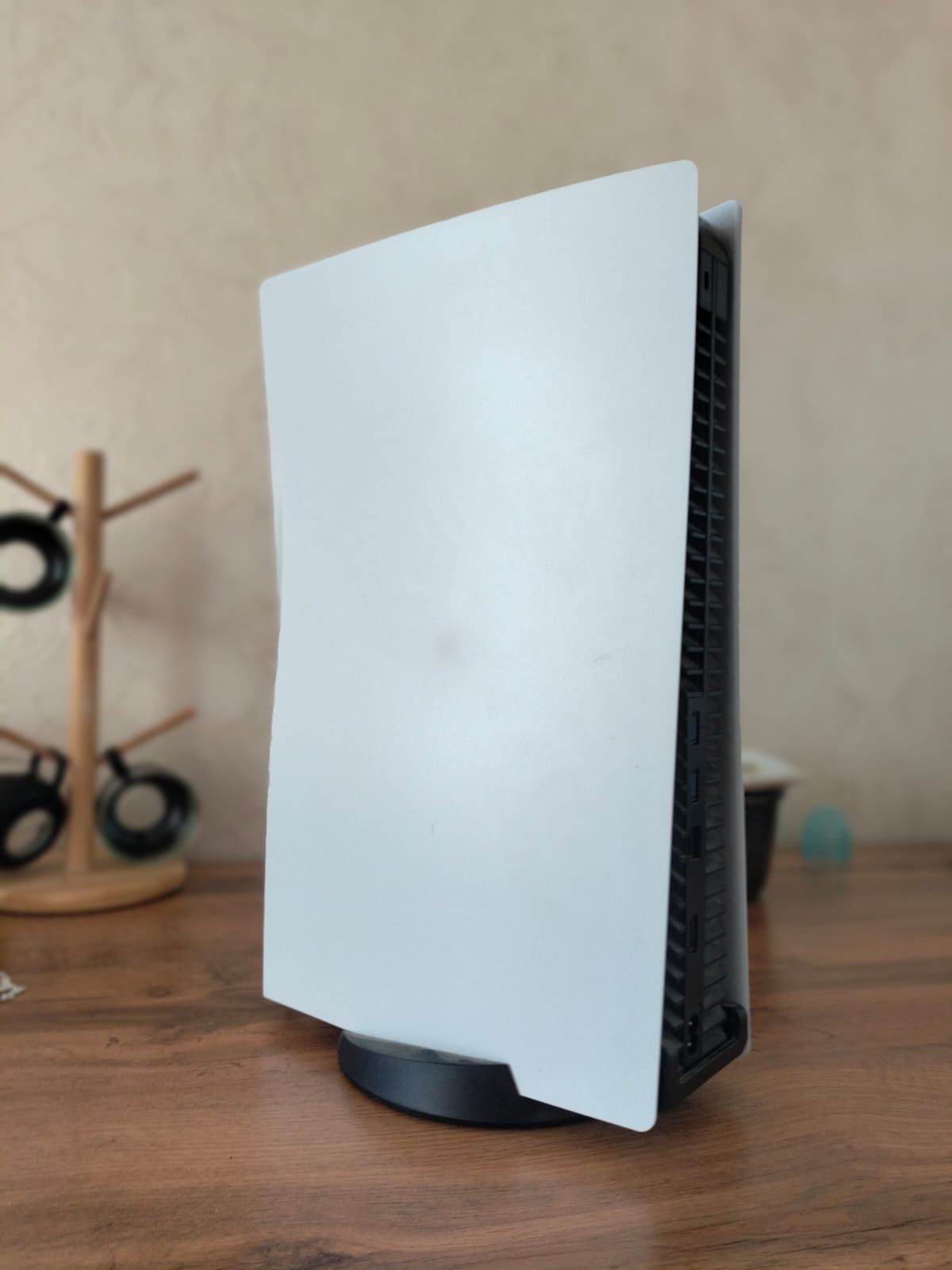 Playstation 5 с 2 джойстиком фифа 22,мк 11,юфс 4