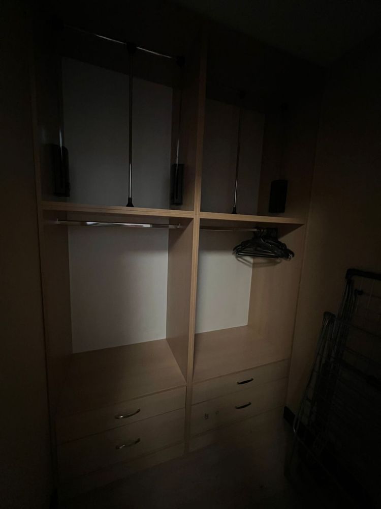 Продам шкаф гардеробный