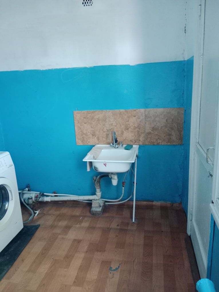 Две комнаты в общежитии