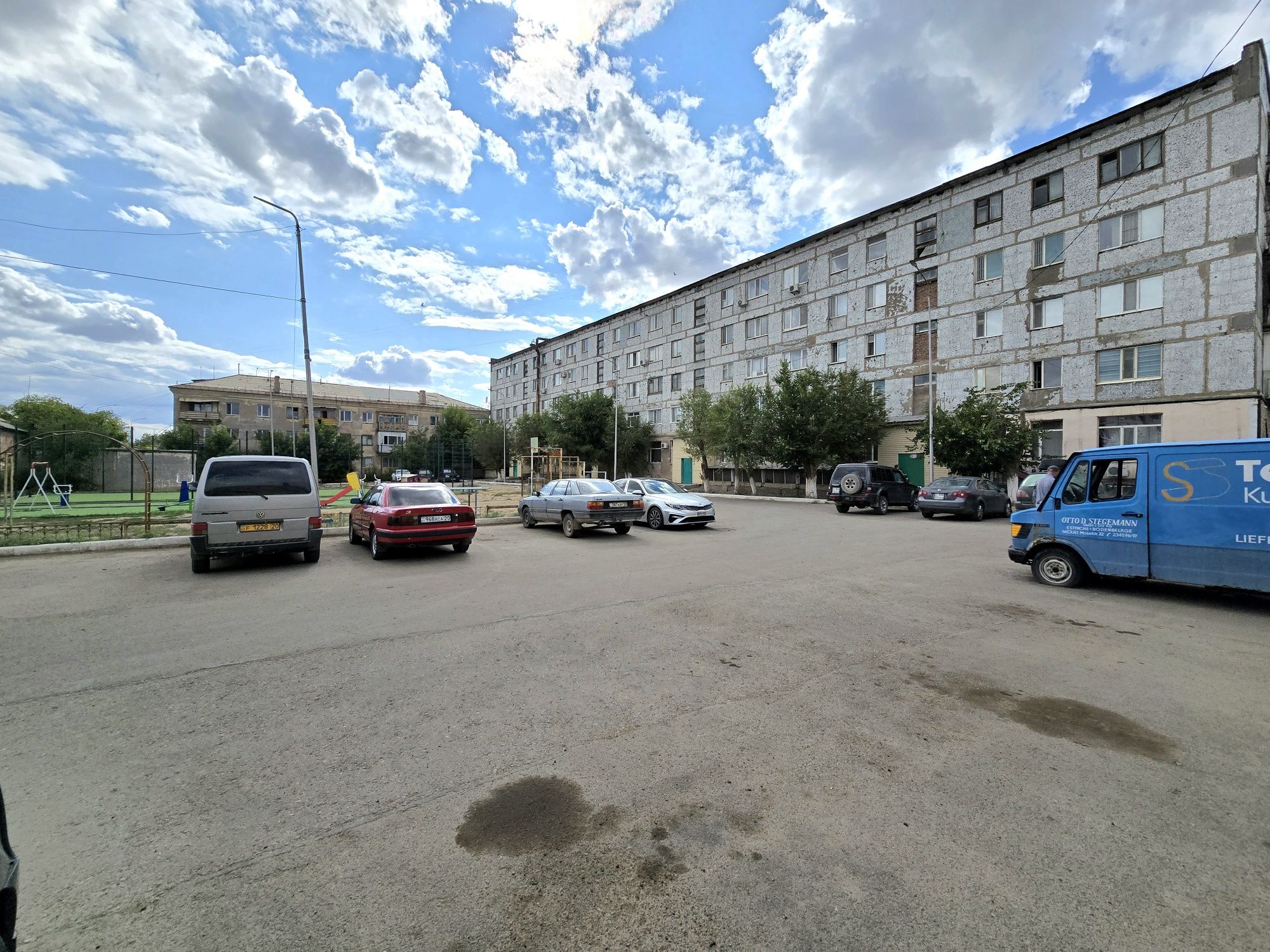 Срочно продаётся 3-комнатная квартира в крупноблочном доме