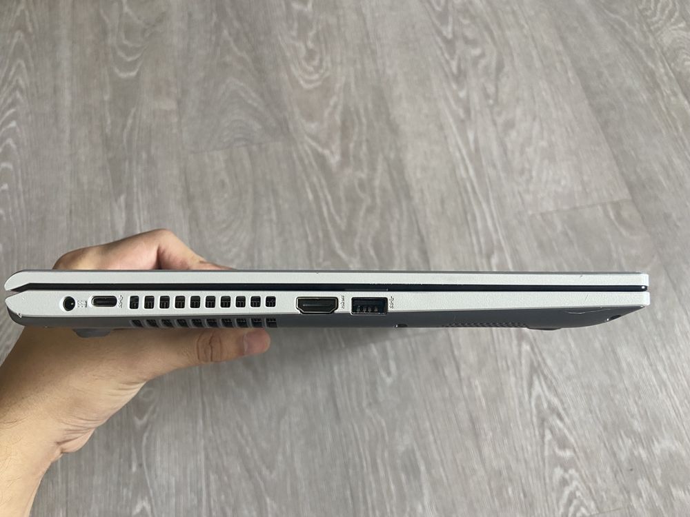 Ноутбуки Asus X515EA. Но надо заменить клавиатуру и зарядку