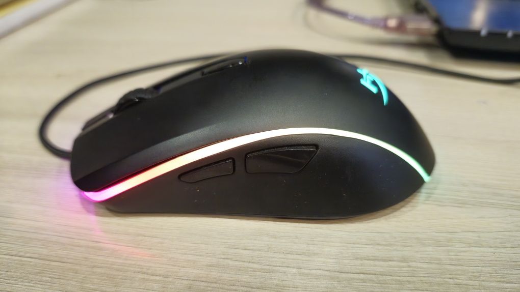 Продам игровую мышь Hyper X pulsеfire surge