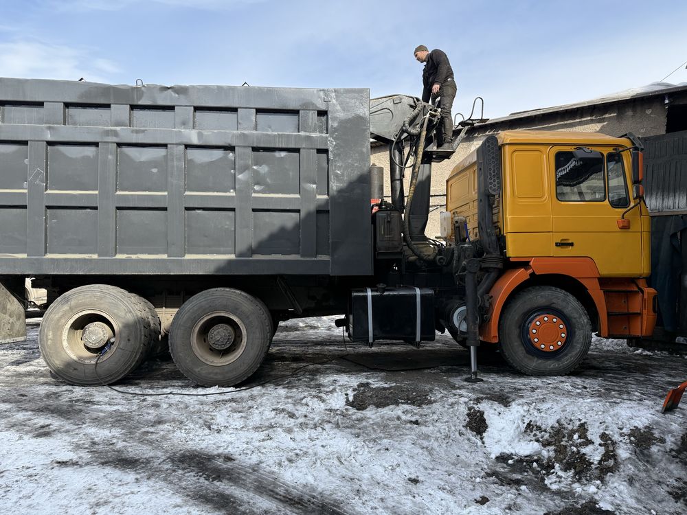 Ломовоз готов работать