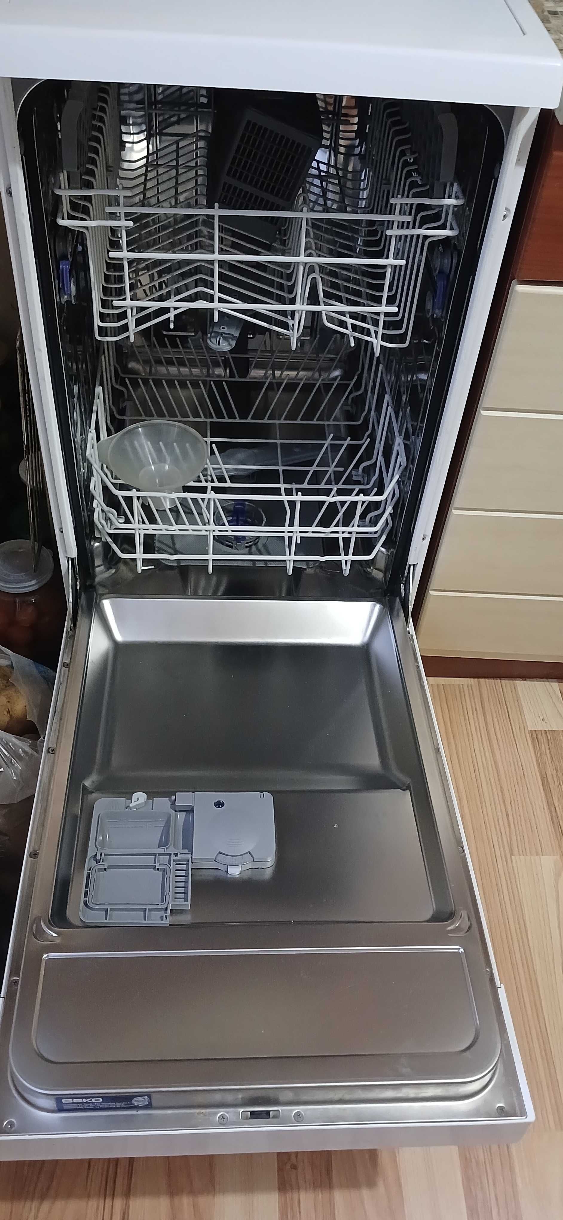 Посудомоичная машина б/у, фирма BEKO