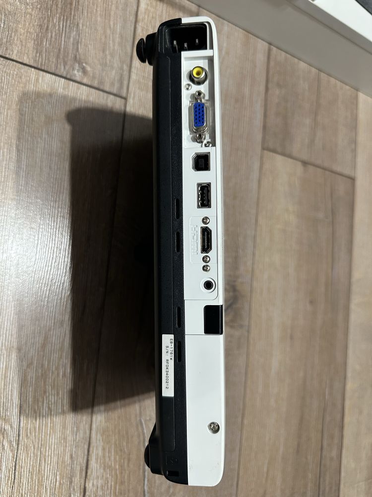 Проектор epson eb-1761w с пультом управления