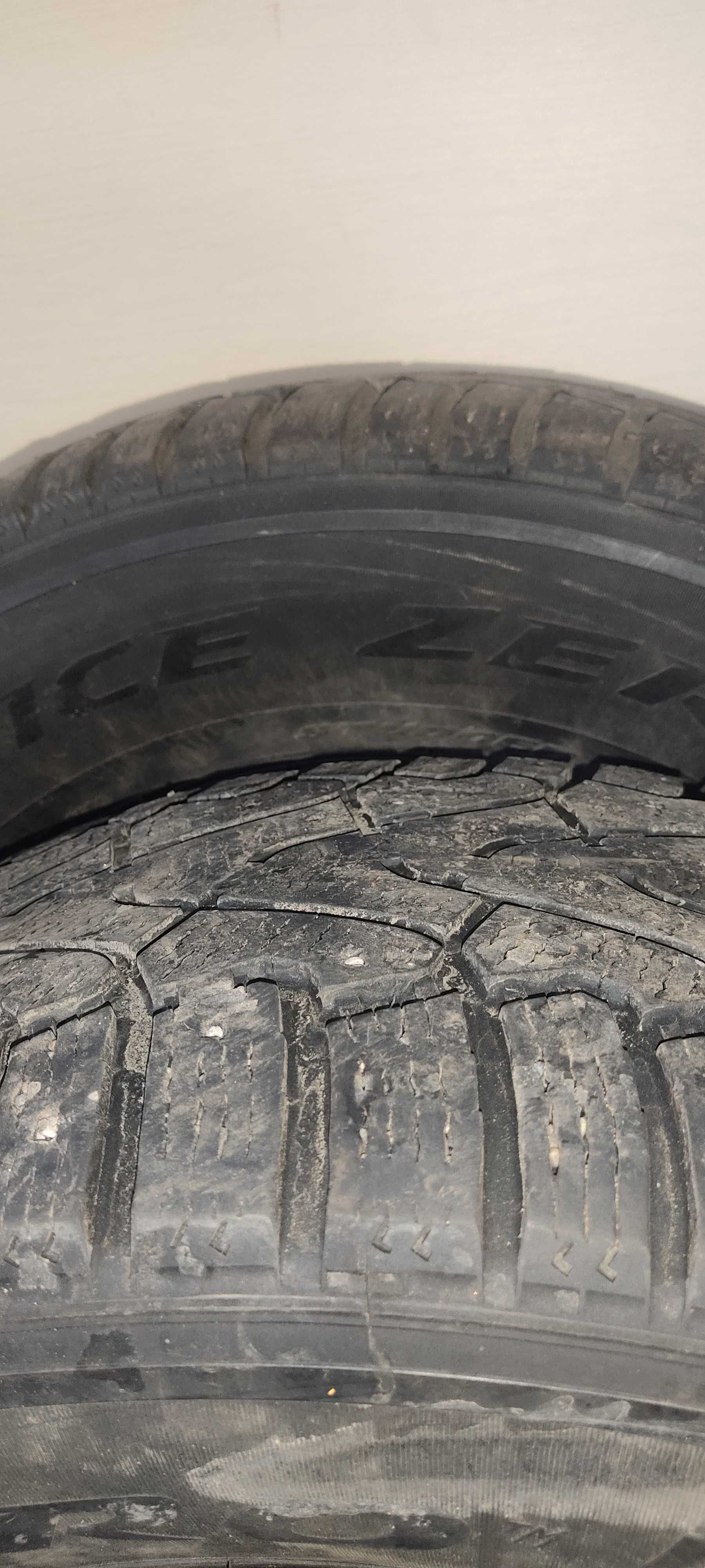 Продам пару шин  Pirelli на запаску за 7000
