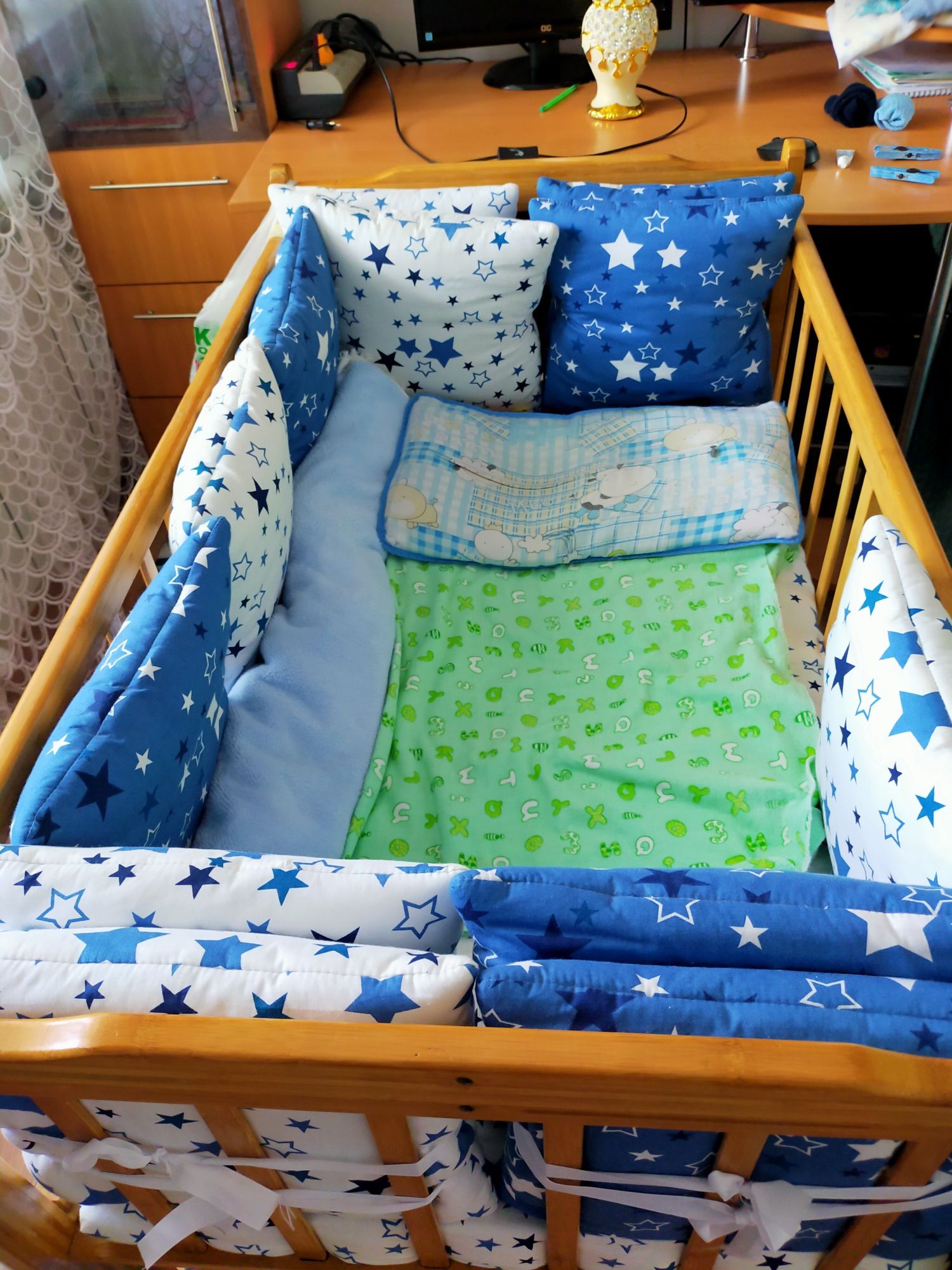 Бортики на кровать