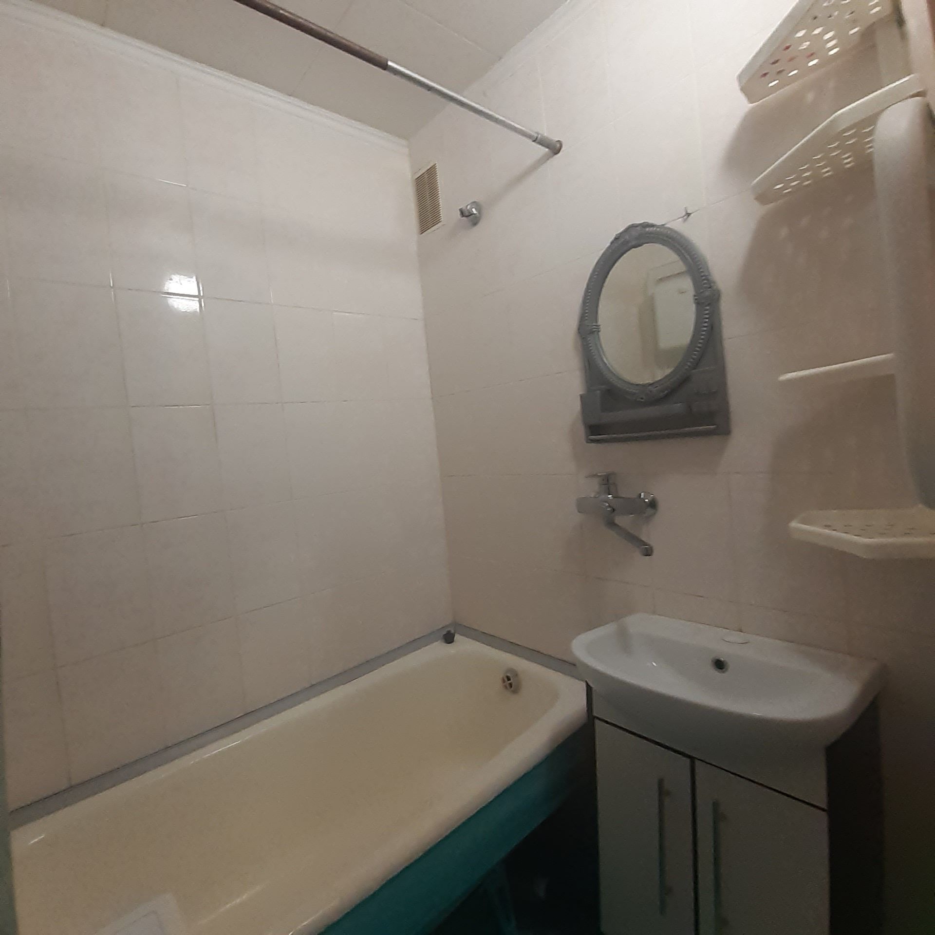 Продам 3х комнатную в Костанае в районе 11 школа