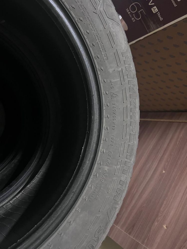 Продам шины 245/55/R19