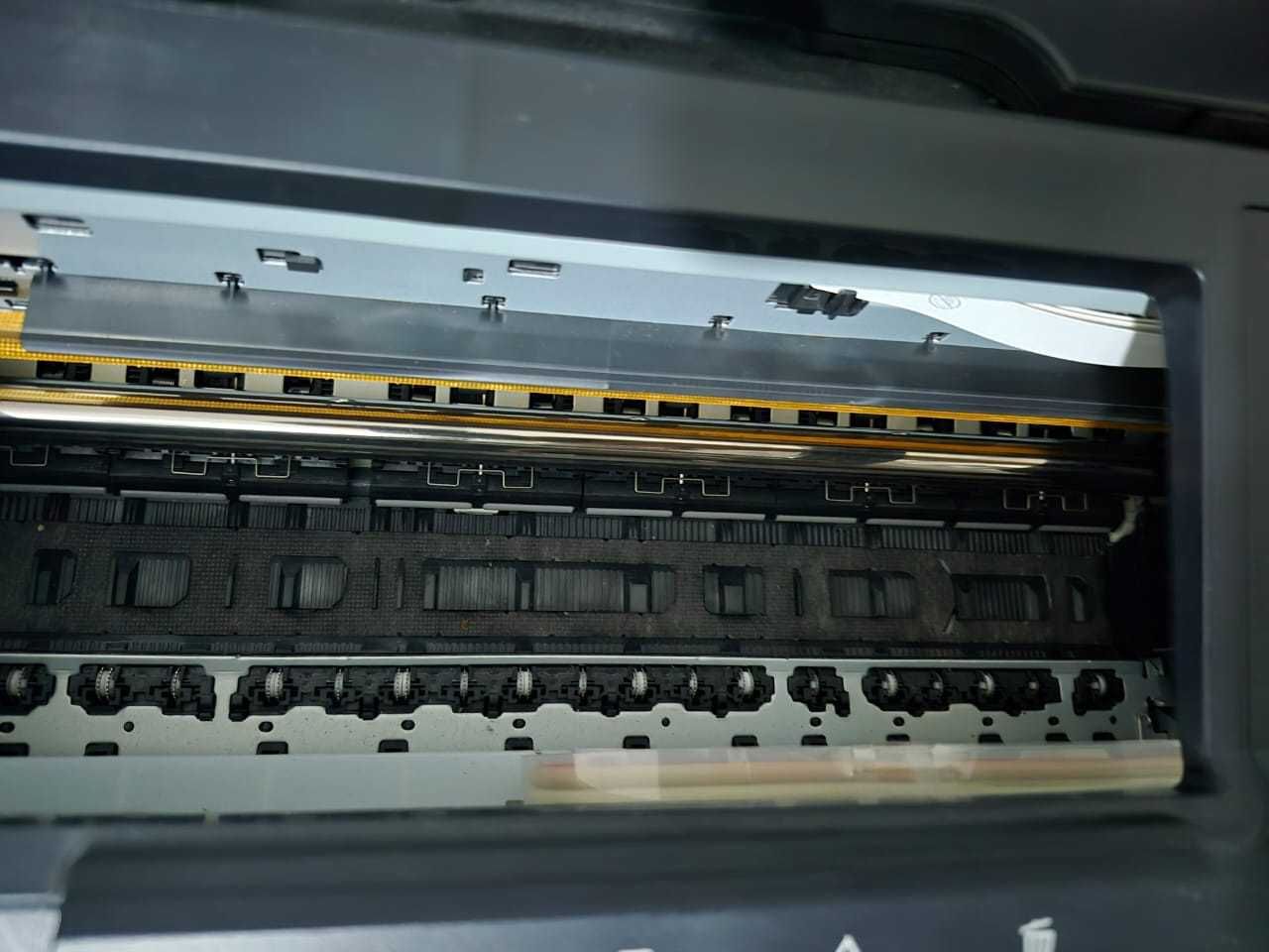 Продам принтер А3 Epson L1800 почти новый